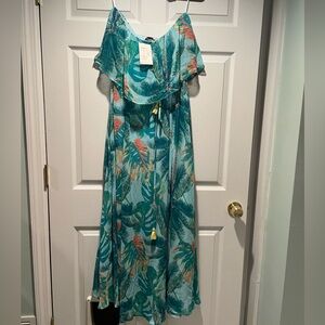 Aakkaa Maxi Dress. Blue. Palm Floral. NWT. Large. Chiffon.